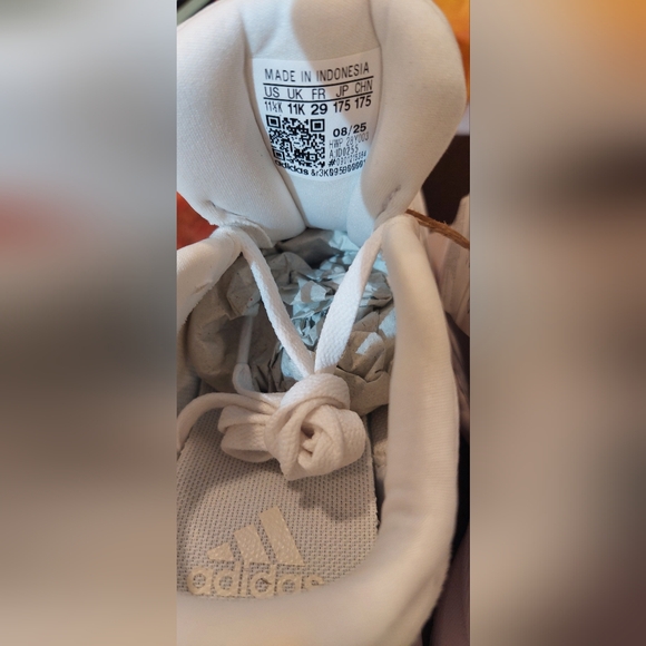 adidas Kids Sneakers in Cream White - Picture 6 of 7